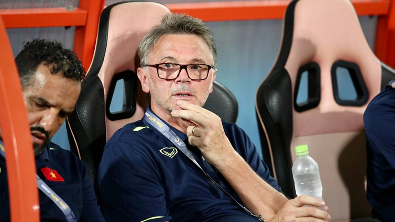 Troussier gây bất ngờ với nhiều cái tên trẻ Troussier gây bất ngờ với nhiều cái tên trẻ