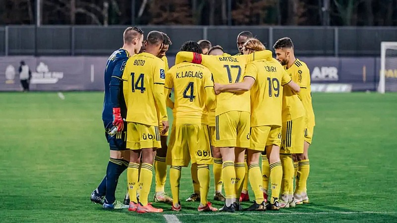 Pau FC là đội bóng còn khá non trẻ Pau FC là đội bóng còn khá non trẻ